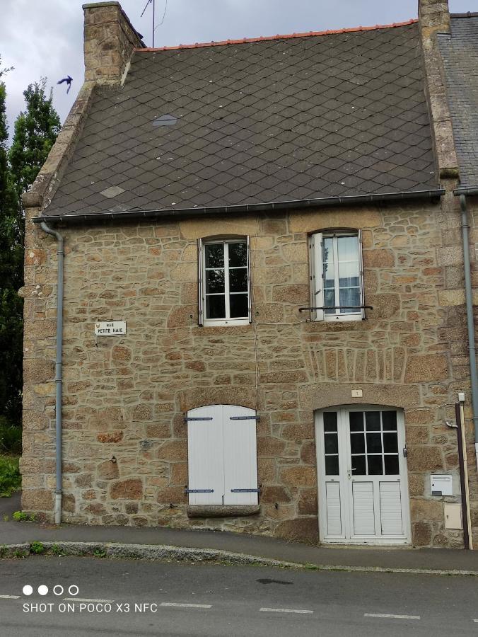 Kerdamez, Maison De Ville Proche Centre, Parking Dinan Exterior foto